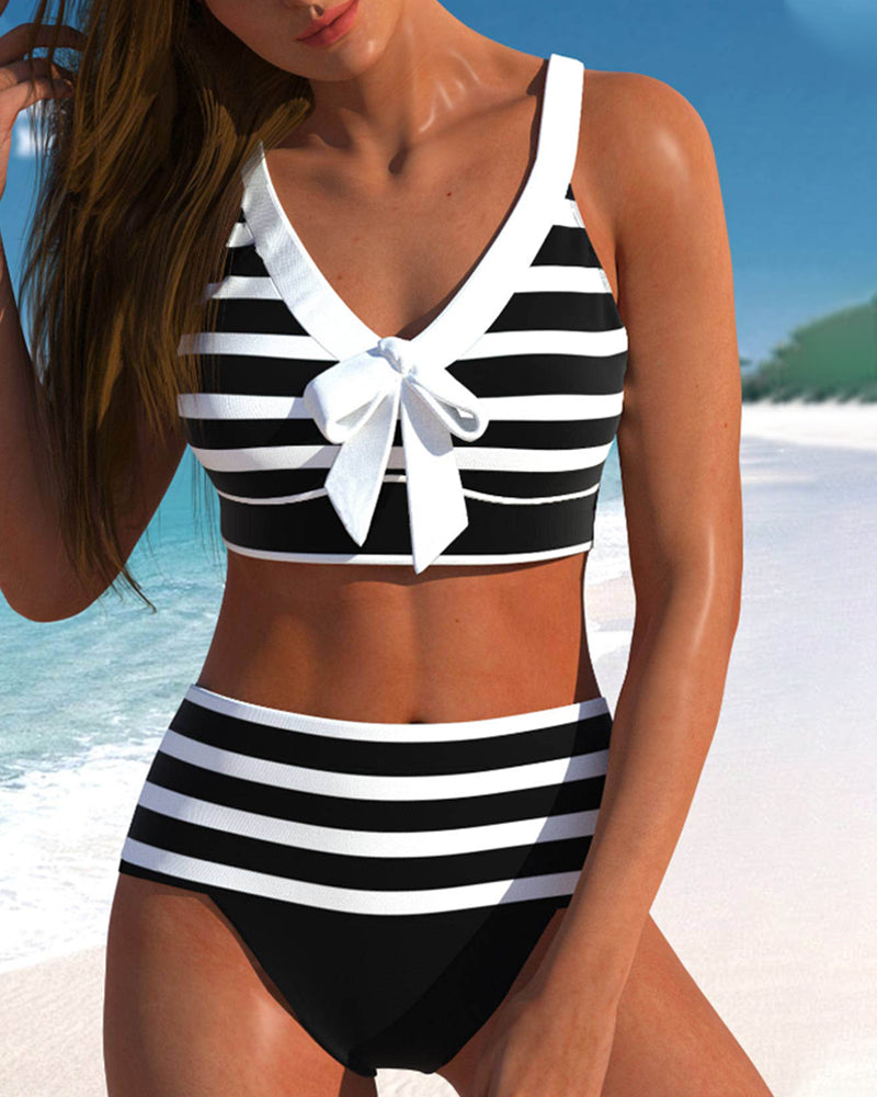 LP | Elegante bikini estivo colorato