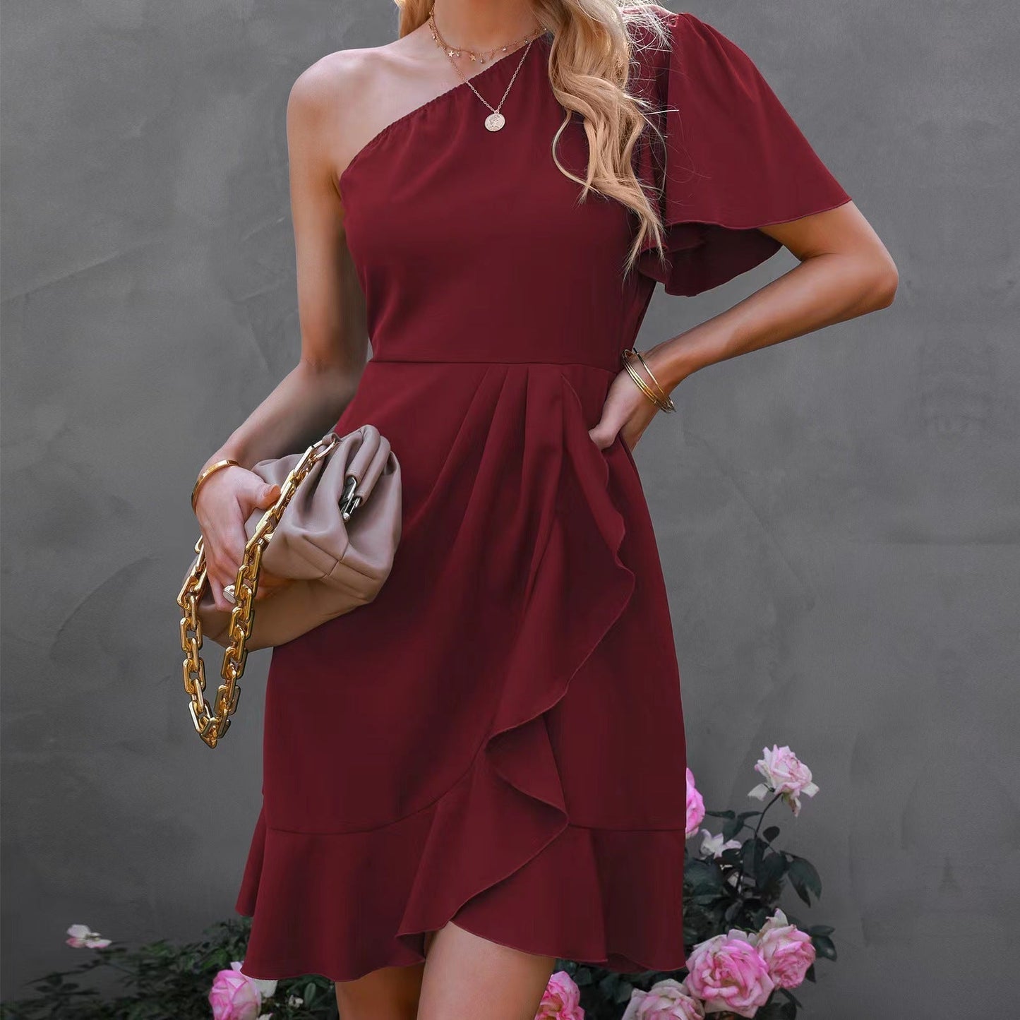 LP | Abito da cocktail chic con spalle scoperte