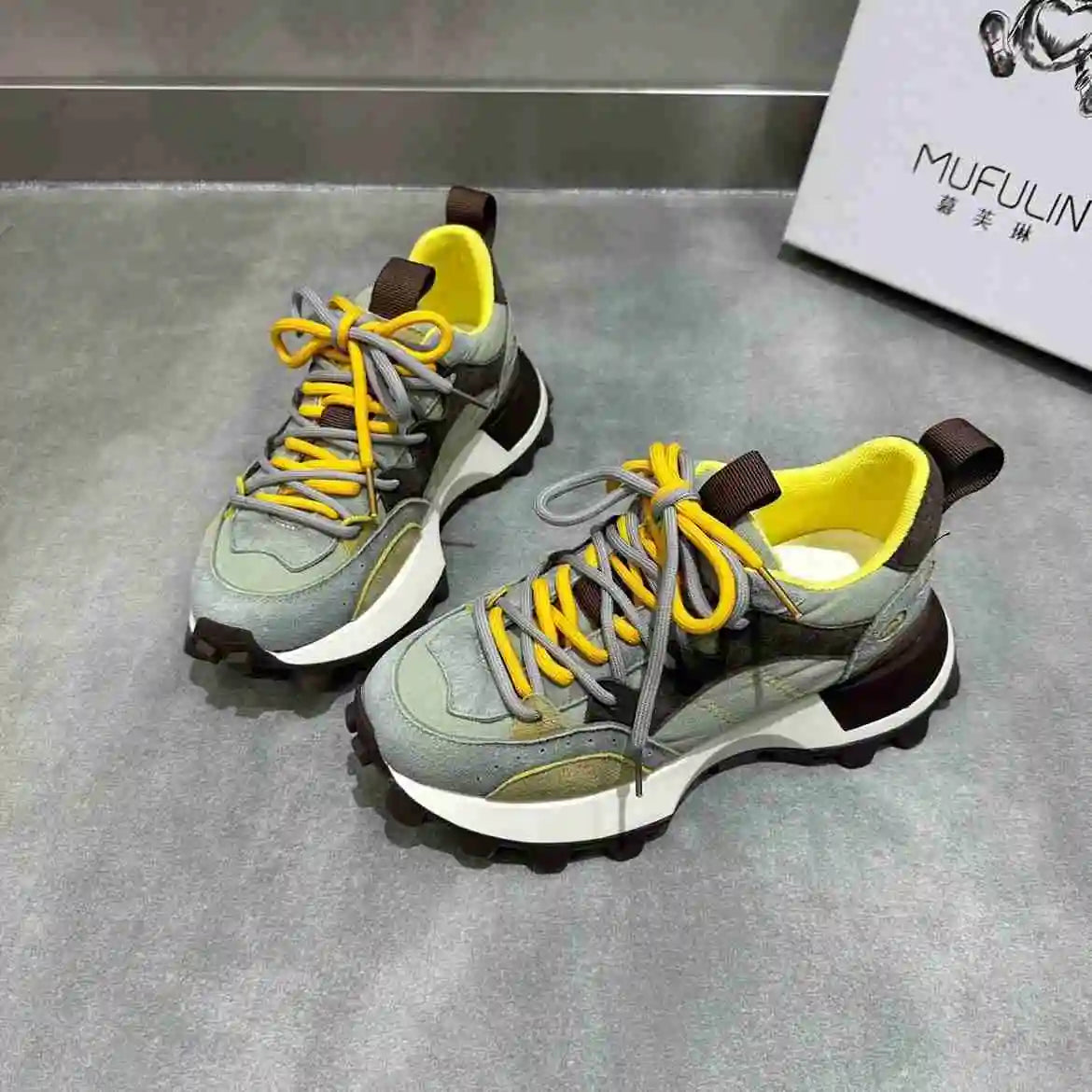 Ortopedico Sneakers comodo e alla moda