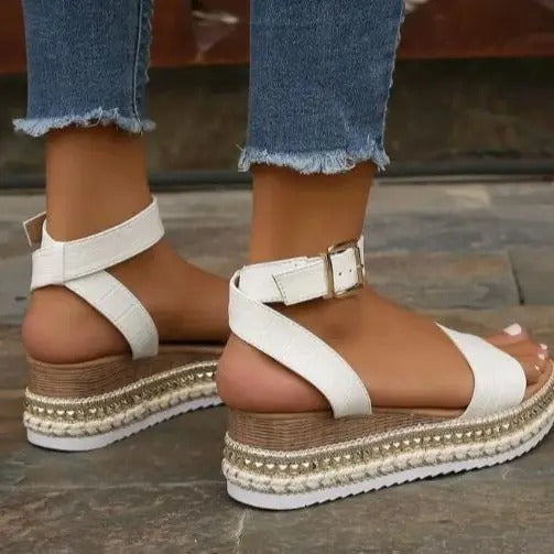 LP | Sandali con zeppa e strass