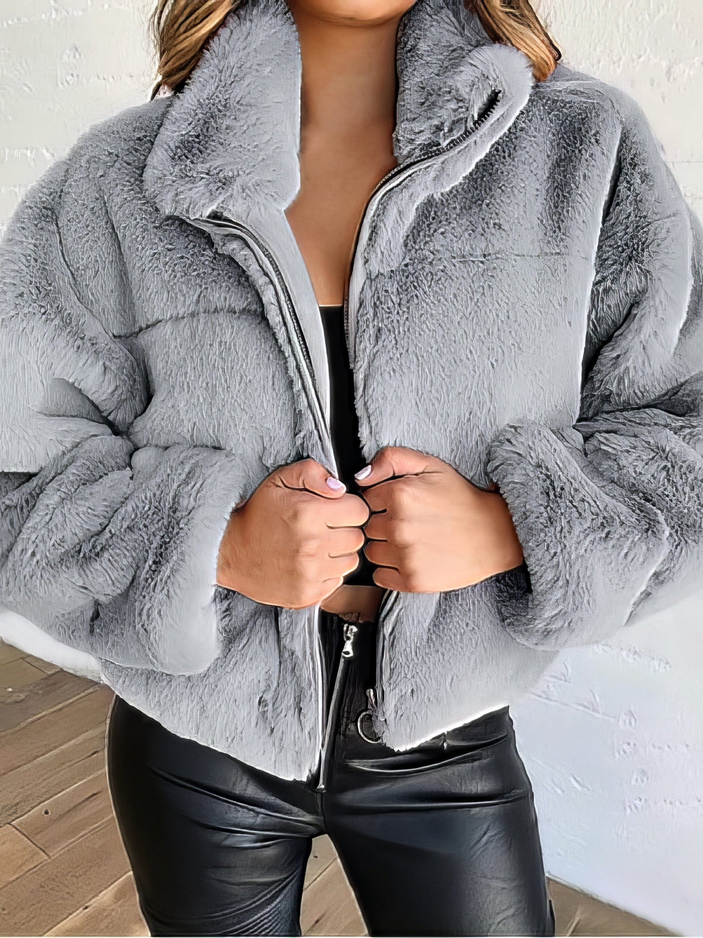 LP | Cappotto minimalista e isolato
