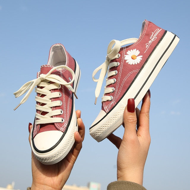 LP | Taglio basso con sneakers a stampa floreale