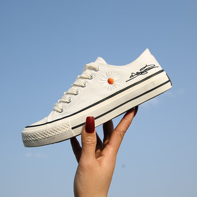 LP | Taglio basso con sneakers a stampa floreale