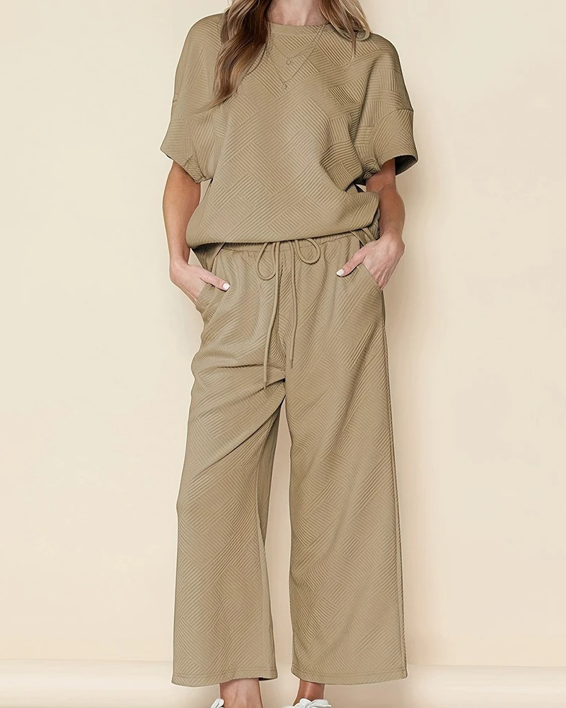 LP | Camicia larga e pantaloni larghi da donna
