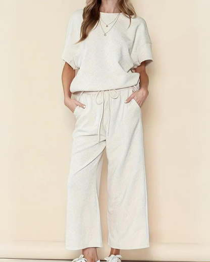 LP | Camicia larga e pantaloni larghi da donna