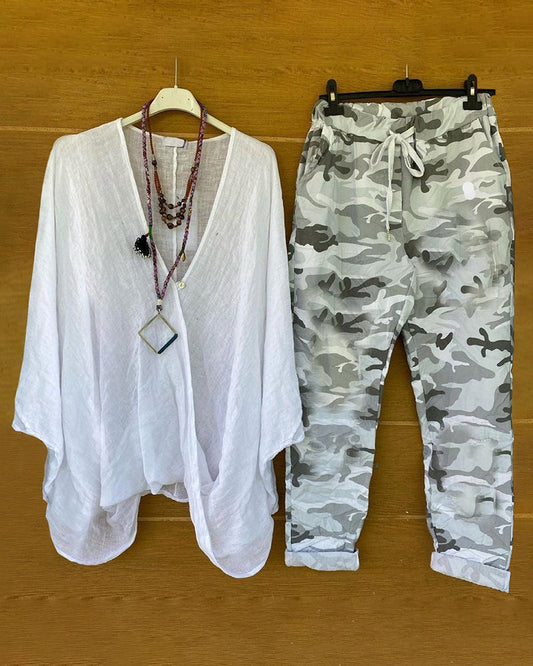 LP | Set di pantaloni e camicetta con motivo mimetico