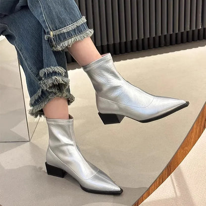 Ortopedico Tacchi alla moda e di supporto