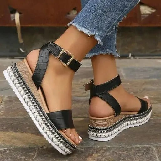 LP | Sandali con zeppa e strass