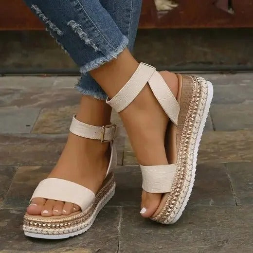 LP | Sandali con zeppa e strass